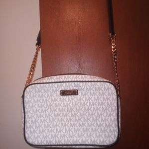 Micheal kors pocketbook